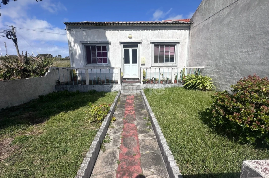 Moradia T3 para Venda em Vila do Porto Foto 10