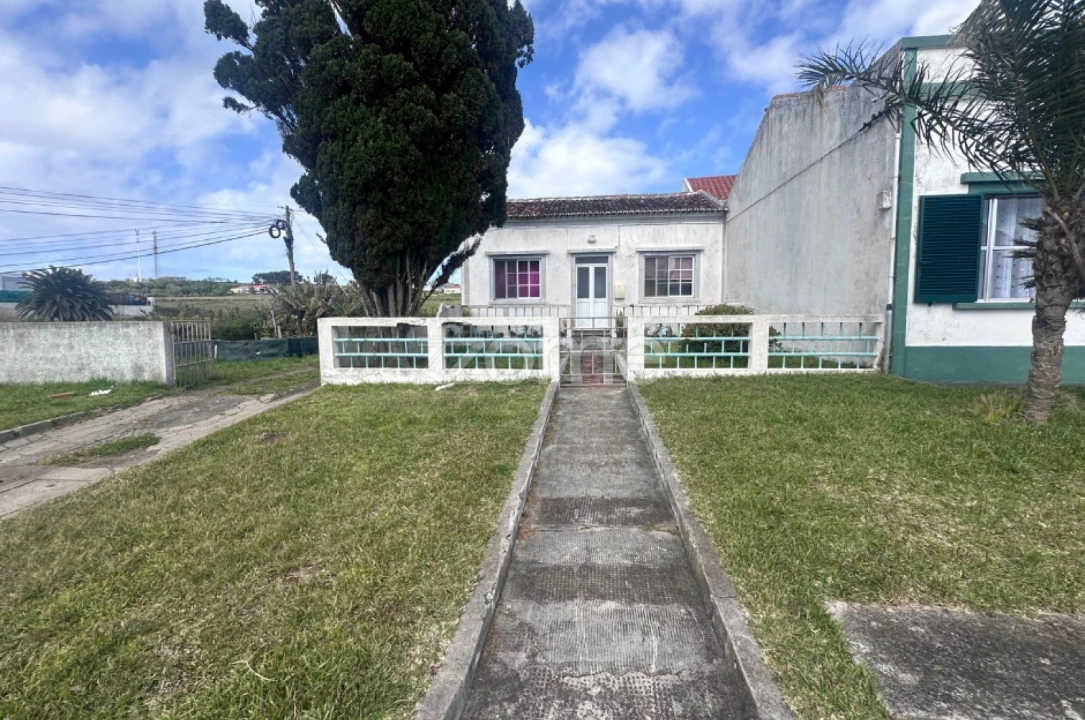 Moradia T3 para Venda em Vila do Porto Foto 12