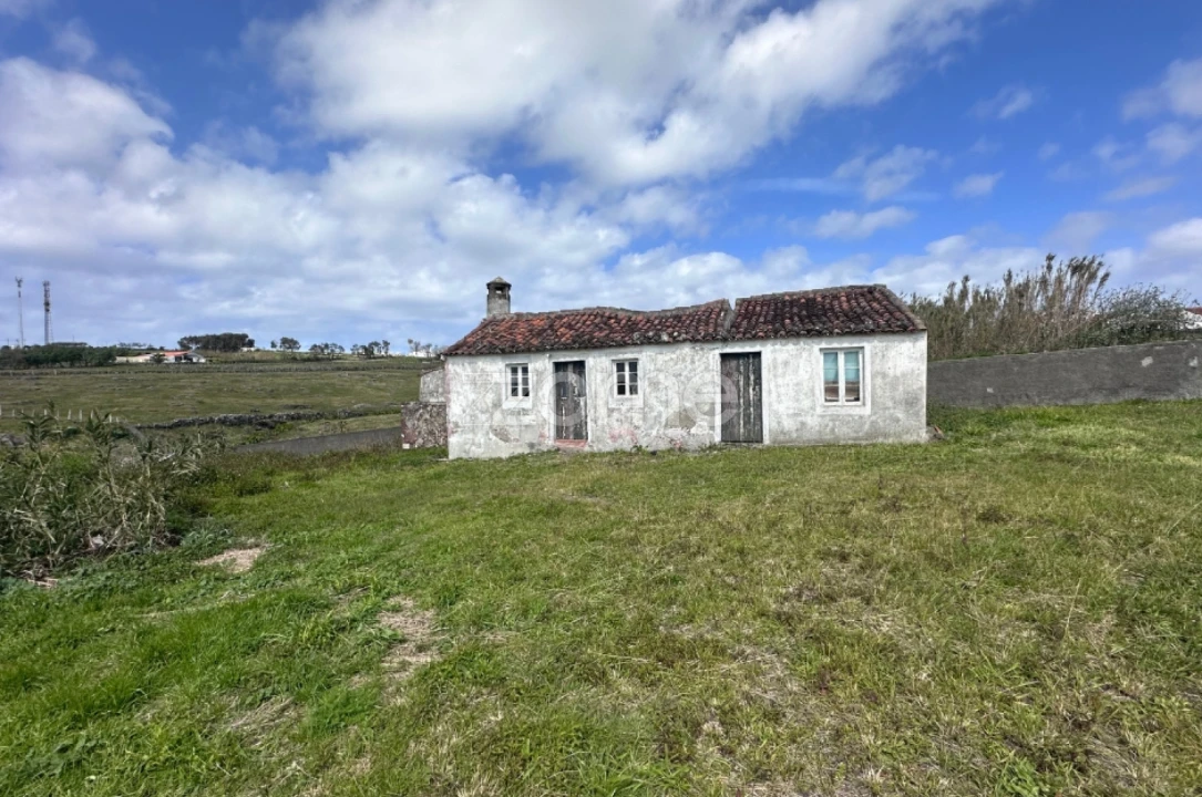 Moradia T3 para Venda em Vila do Porto Foto 14