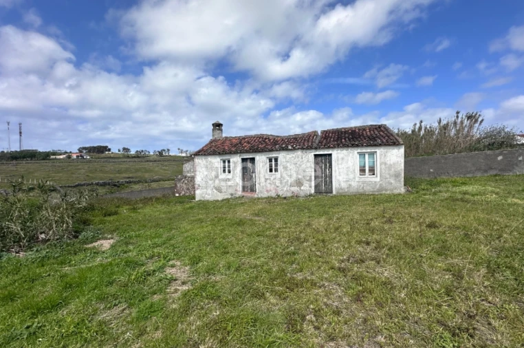 Moradia T3 para Venda em Vila do Porto Foto 14