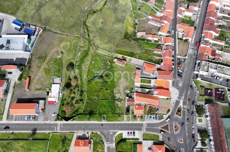 Moradia T3 para Venda em Vila do Porto Foto 15