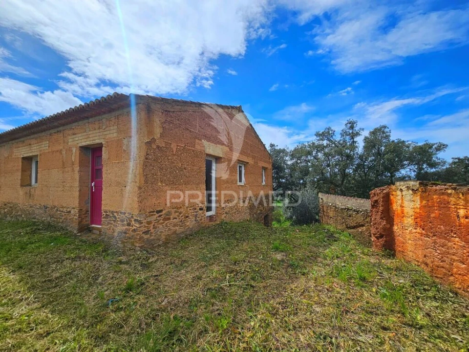 Moradia T2 para Venda em Ourique Foto 1