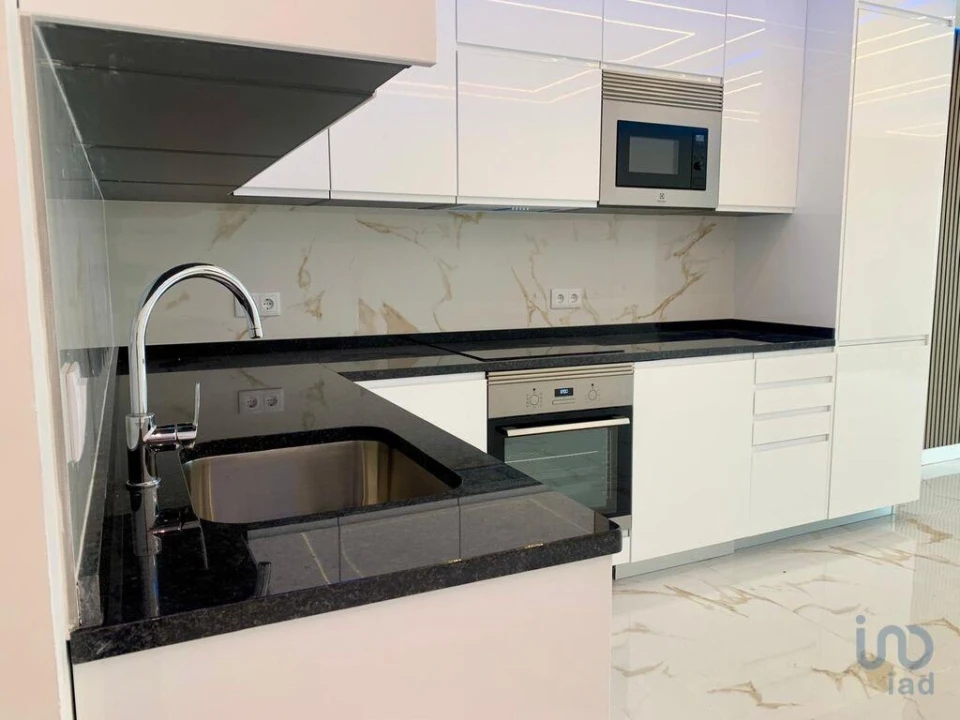 Apartamento T2 para Venda em Quarteira Foto 4