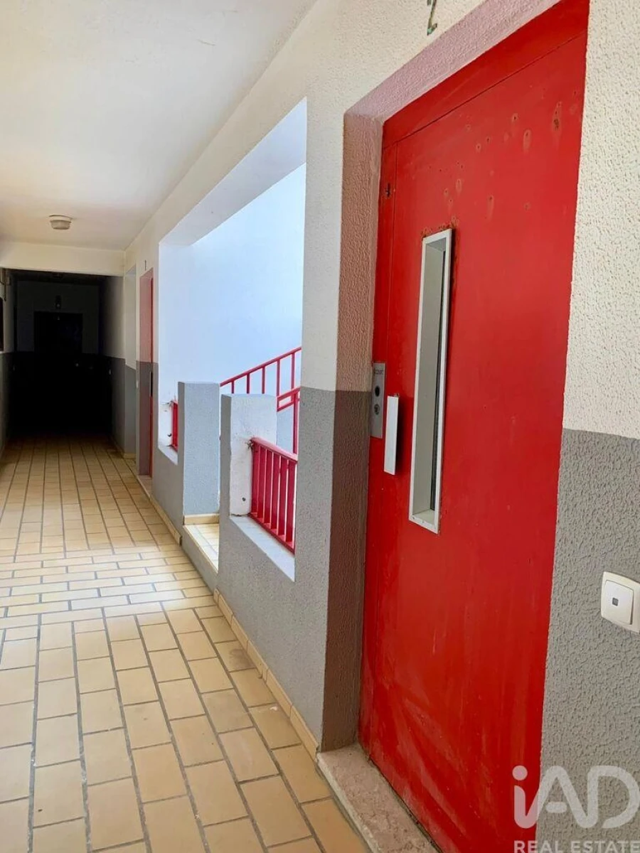 Apartamento T2 para Venda em Quarteira Foto 26