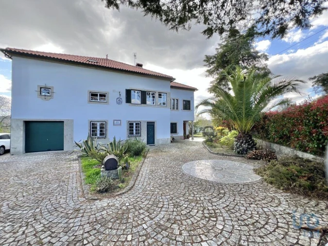 Moradia T6 para Venda em Quintela de Azurara Foto 3