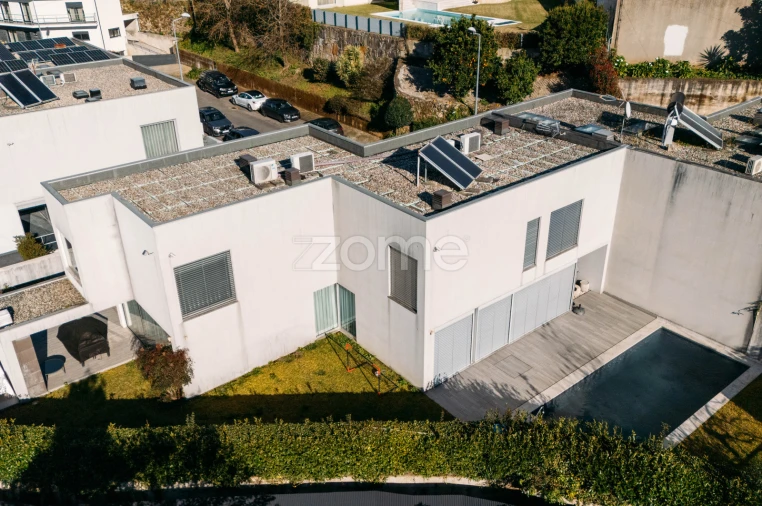 Moradia T4 para Venda em Nogueiró e Tenões Foto 48