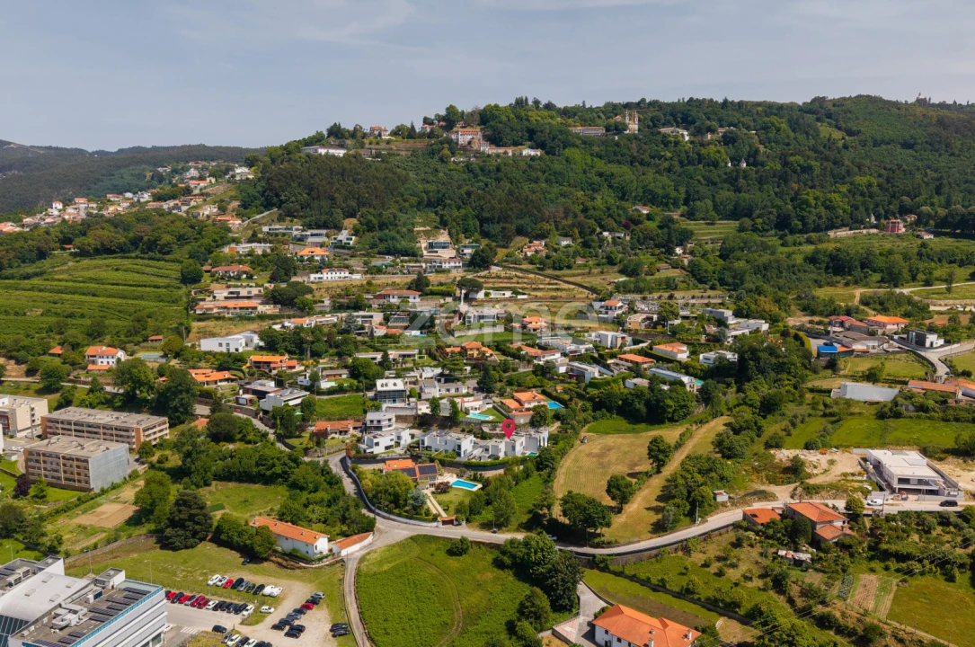 Moradia T4 para Venda em Nogueiró e Tenões Foto 51