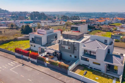 Moradia T4 para Venda em Cidade da Maia