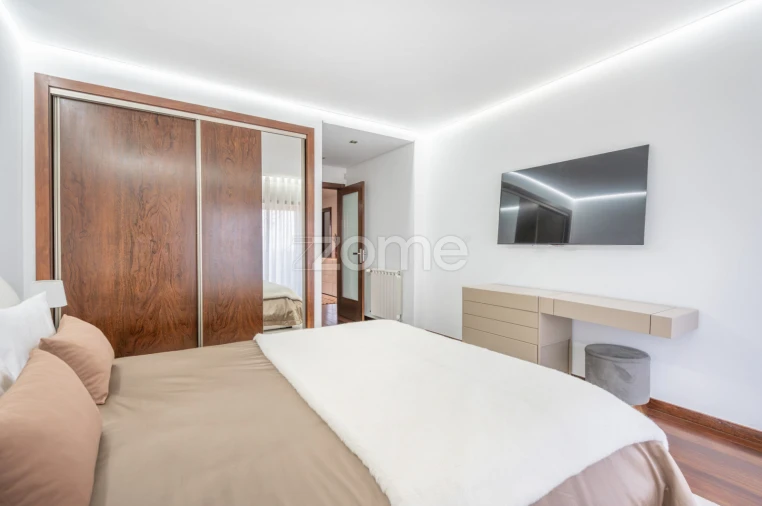 Moradia T4 para Venda em Cidade da Maia Foto 33