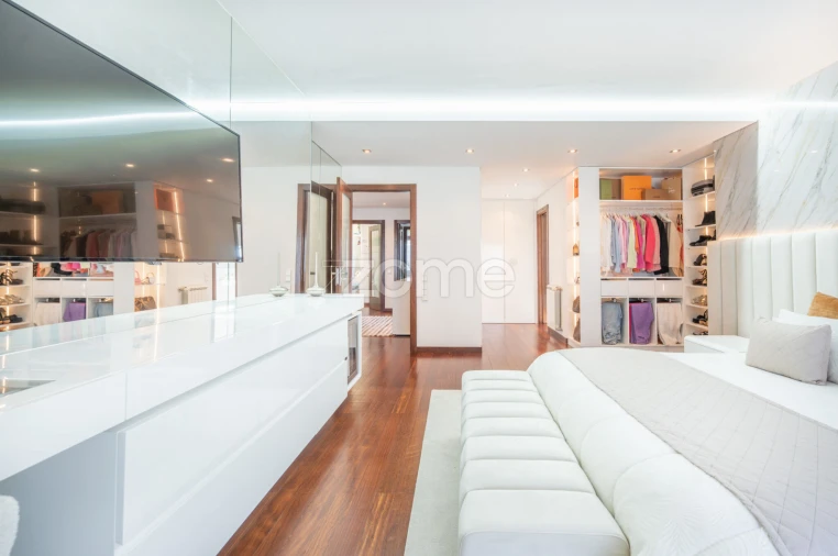 Moradia T4 para Venda em Cidade da Maia Foto 17
