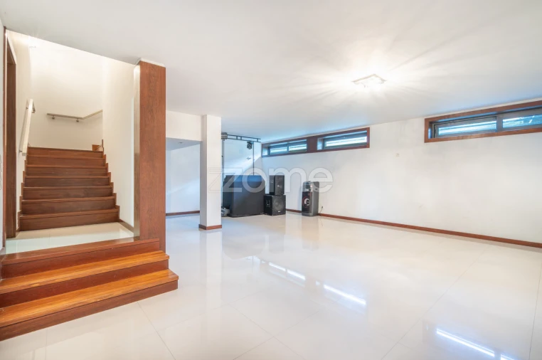 Moradia T4 para Venda em Cidade da Maia Foto 58