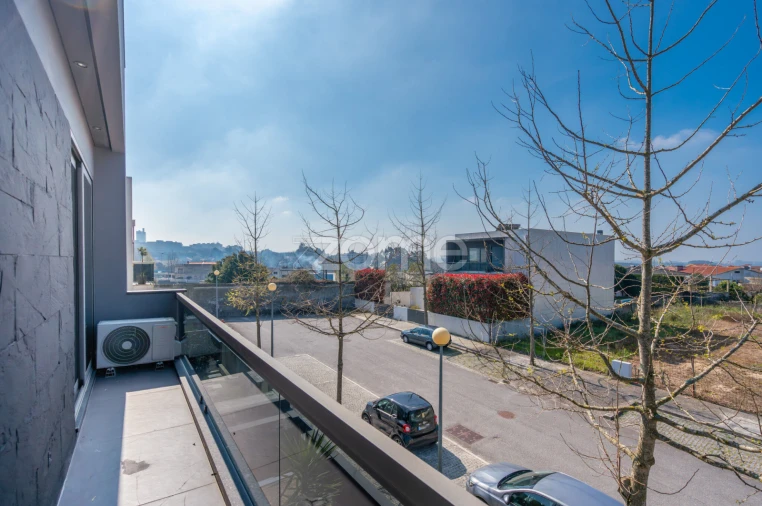 Moradia T4 para Venda em Cidade da Maia Foto 43
