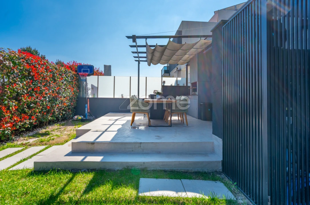Moradia T4 para Venda em Cidade da Maia Foto 47