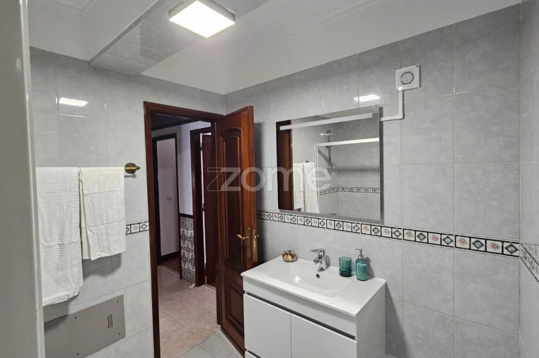 Apartamento T3 para Arrendamento em Algueirão-Mem Martins Foto 13