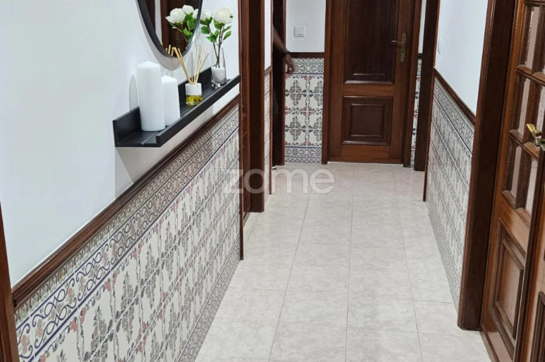 Apartamento T3 para Arrendamento em Algueirão-Mem Martins Foto 4