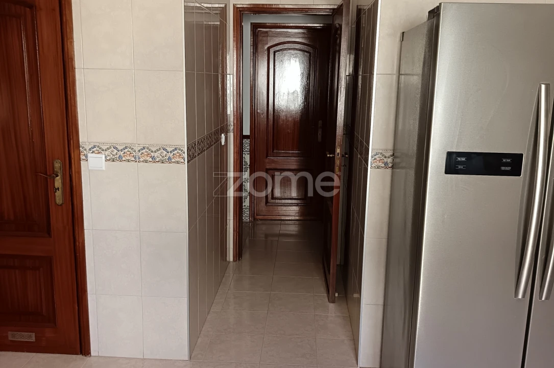 Apartamento T3 para Arrendamento em Algueirão-Mem Martins Foto 7