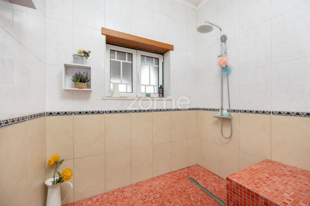 Moradia T3 para Venda em Santiago e São Simão de Litém e Albergaria dos Doze Foto 37