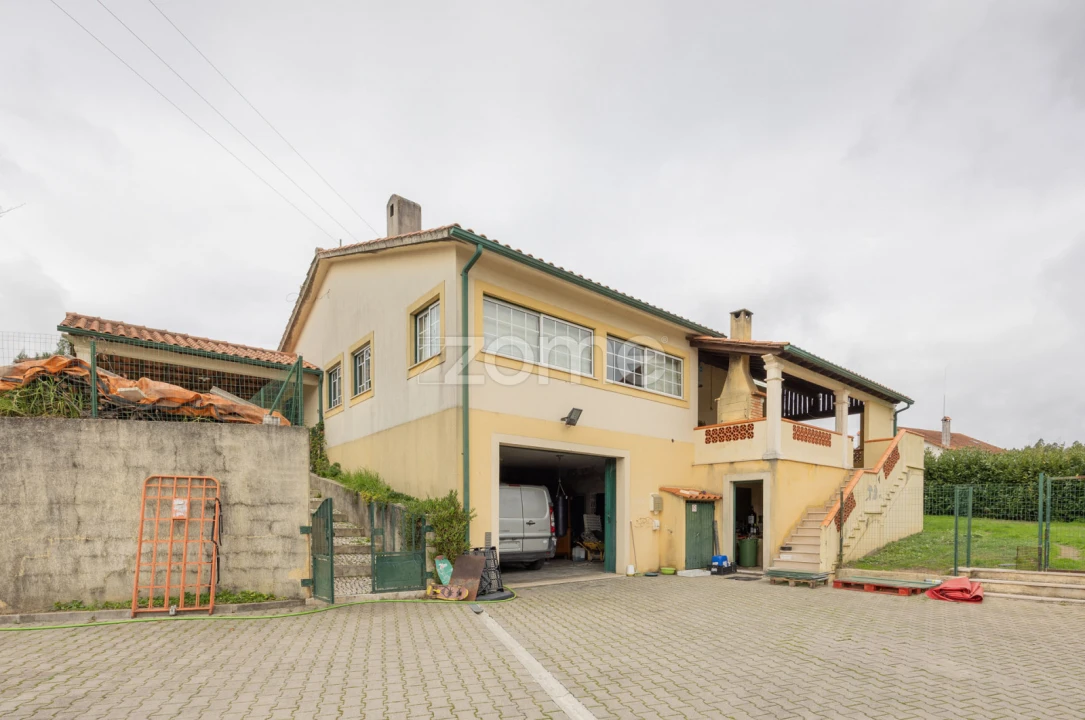 Moradia T3 para Venda em Santiago e São Simão de Litém e Albergaria dos Doze Foto 48