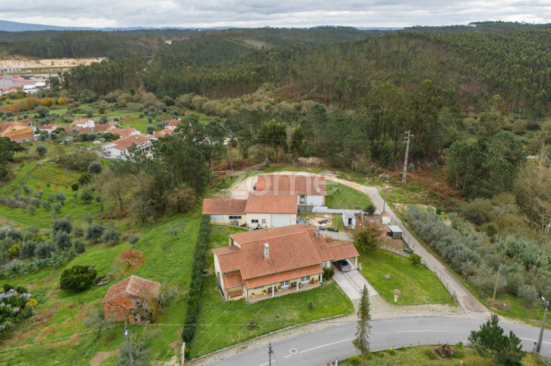 Moradia T3 para Venda em Santiago e São Simão de Litém e Albergaria dos Doze Foto 52