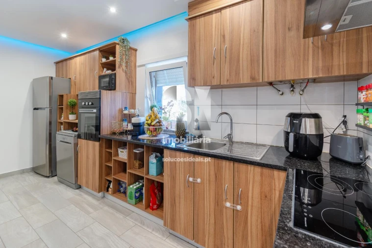 Moradia T4 para Venda em Vieira de Leiria Foto 9