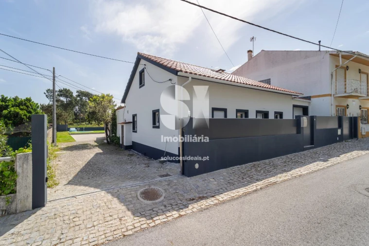 Moradia T4 para Venda em Vieira de Leiria Foto 2