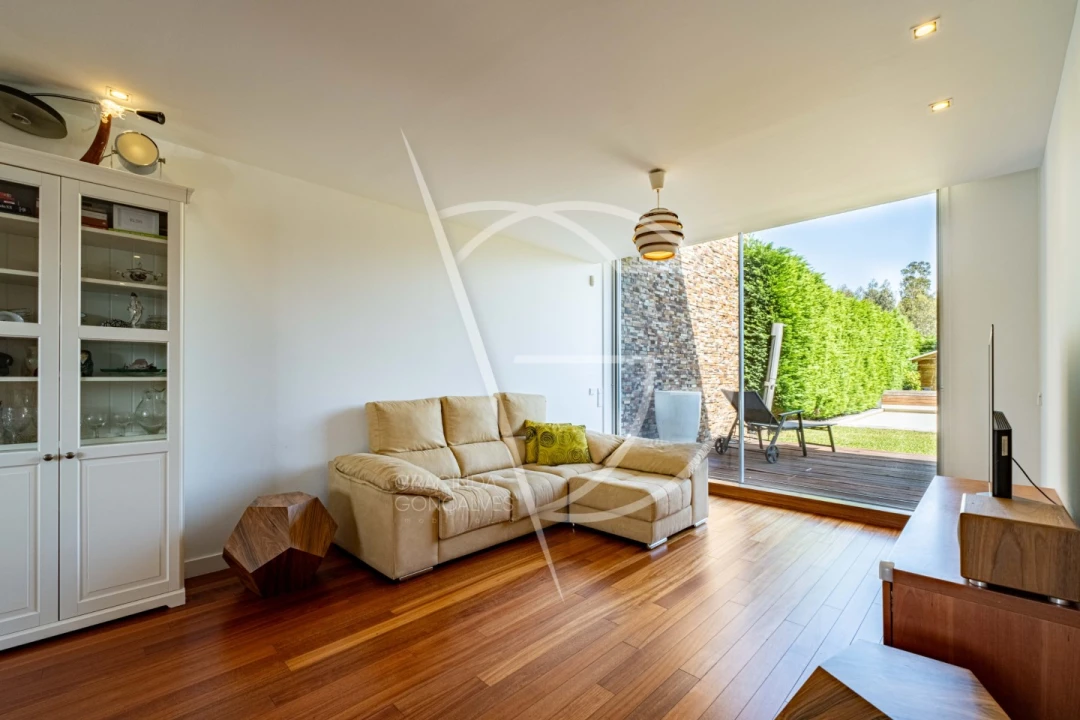 Moradia T3 para Venda em Água Longa Foto 3