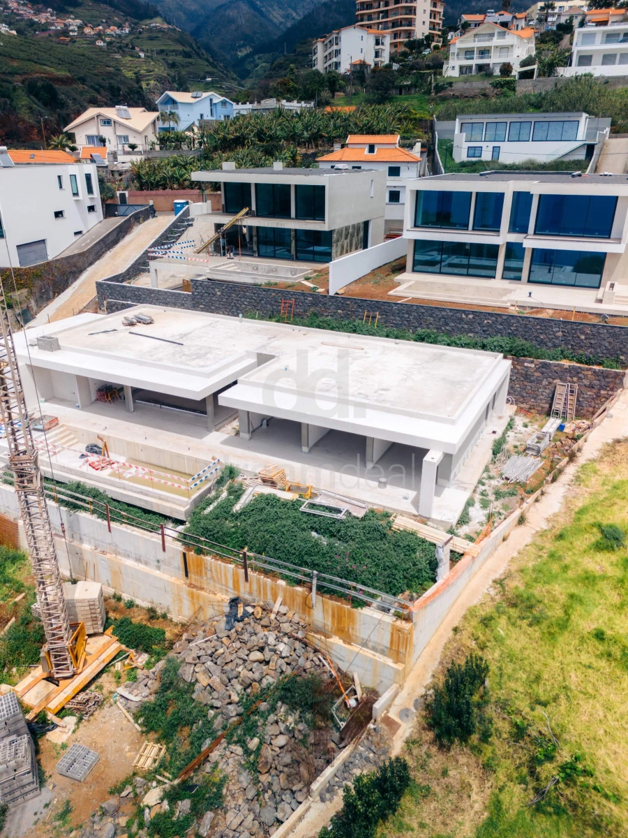 Moradia T3 para Venda em Calheta Foto 31