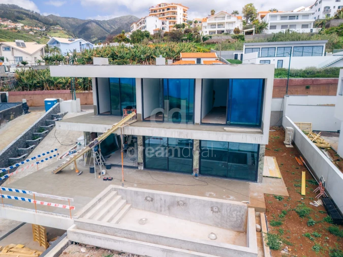 Moradia T3 para Venda em Calheta Foto 4
