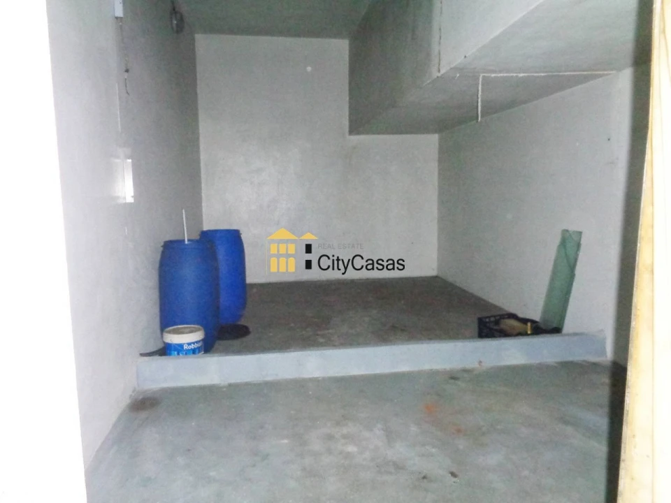 Loja para Arrendamento em Rio Tinto Foto 11