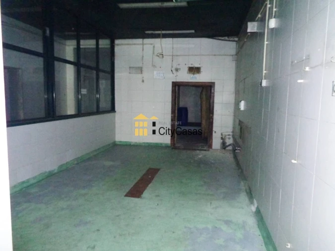 Loja para Arrendamento em Rio Tinto Foto 6