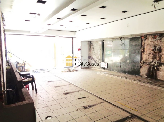 Loja para Arrendamento em Rio Tinto Foto 5