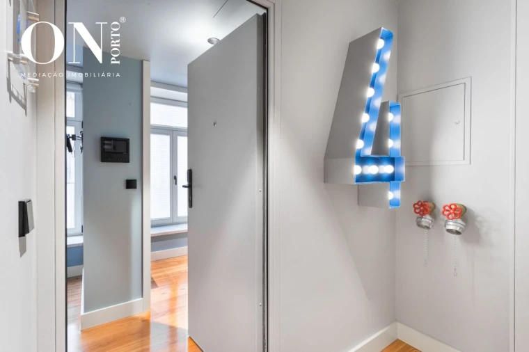 Apartamento T2 para Venda em Cedofeita, Santo Ildefonso, Sé, Miragaia, São Nicolau e Vitória Foto 2