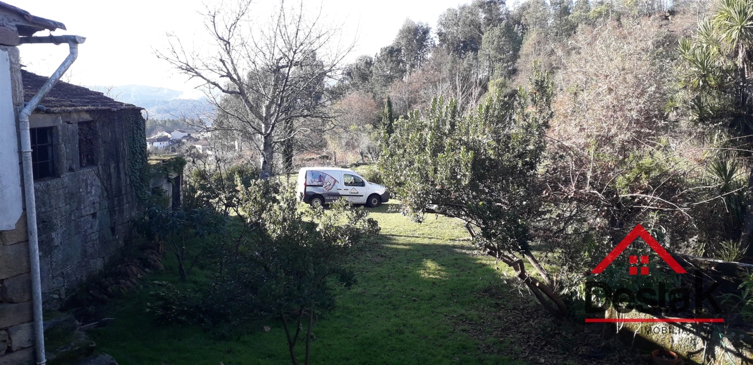 Quinta T0 para Venda em Pinho Foto 17