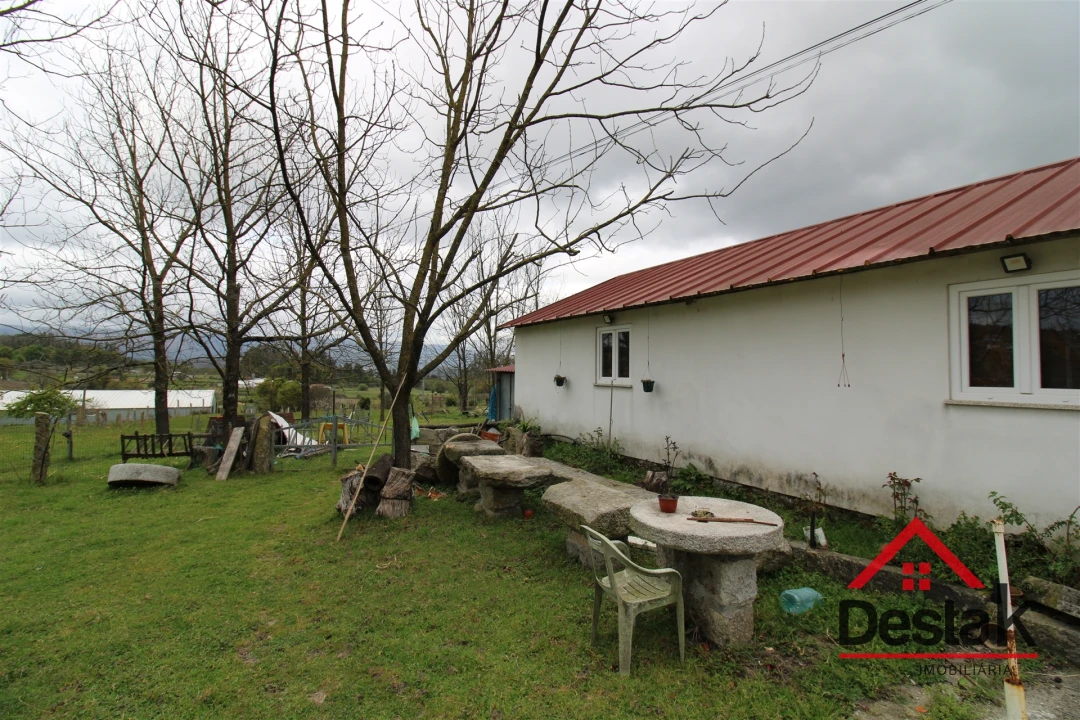Terreno para Venda em São Vicente de Lafões Foto 6