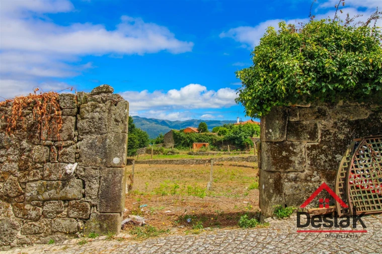 Terreno para Venda em Oliveira de Frades, Souto de Lafões e Sejães Foto 2