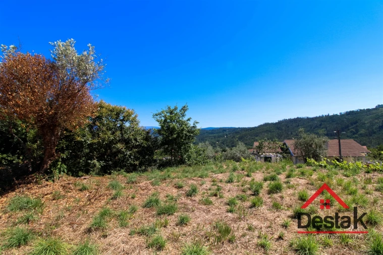 Moradia T2 para Venda em Fataunços e Figueiredo das Donas Foto 7