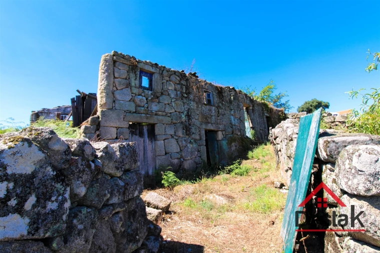 Moradia T2 para Venda em Fataunços e Figueiredo das Donas Foto 6