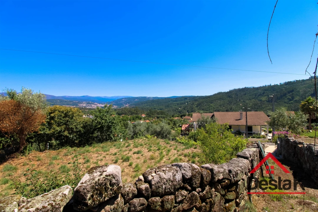 Moradia T2 para Venda em Fataunços e Figueiredo das Donas Foto 9