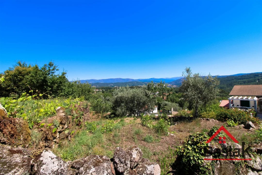 Moradia T2 para Venda em Fataunços e Figueiredo das Donas Foto 11