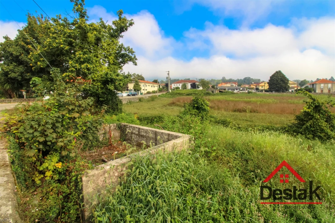 Terreno para Venda em Santa Cruz da Trapa e São Cristóvão de Lafões Foto 7