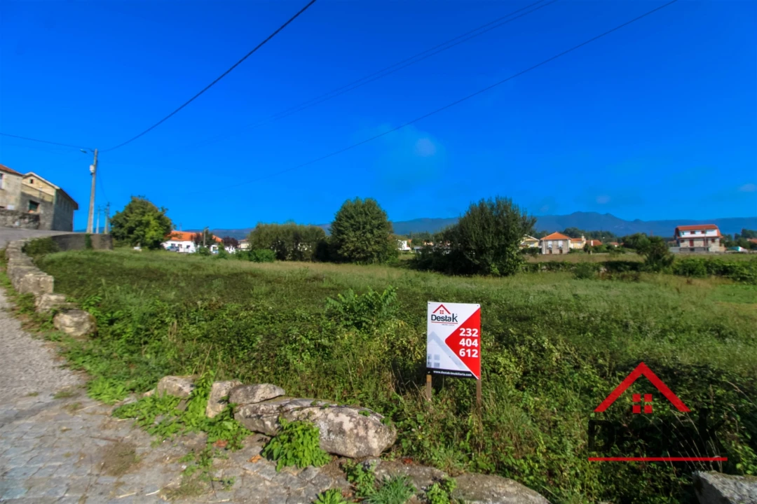 Terreno para Venda em Santa Cruz da Trapa e São Cristóvão de Lafões Foto 12