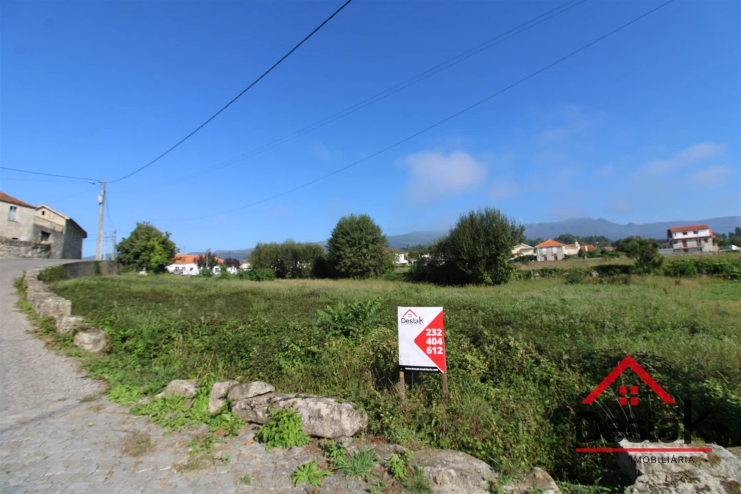 Terreno para Venda em Santa Cruz da Trapa e São Cristóvão de Lafões Foto 11