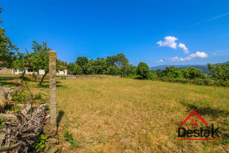Terreno para Venda em Pinheiro