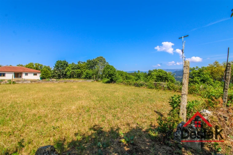 Terreno para Venda em Pinheiro Foto 2