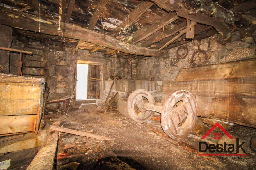 Moradia T3 para Venda em Destriz e Reigoso Foto 5