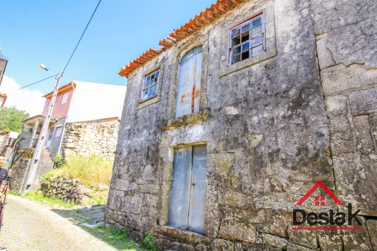 Moradia T3 para Venda em Destriz e Reigoso Foto 3