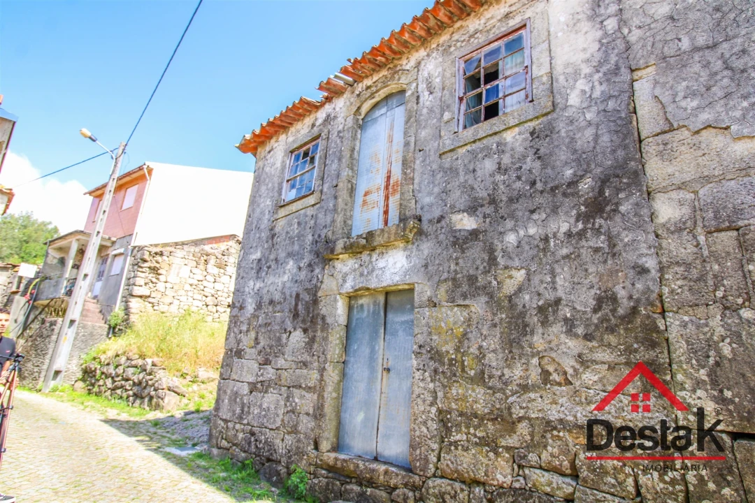 Moradia T3 para Venda em Destriz e Reigoso Foto 3