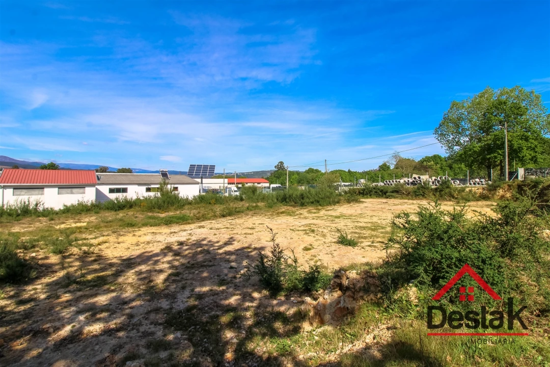 Terreno Comércio / Armazém para Venda em Bordonhos Foto 1