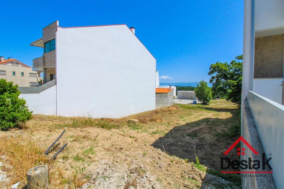 Terreno para Venda em Ranhados Foto 1