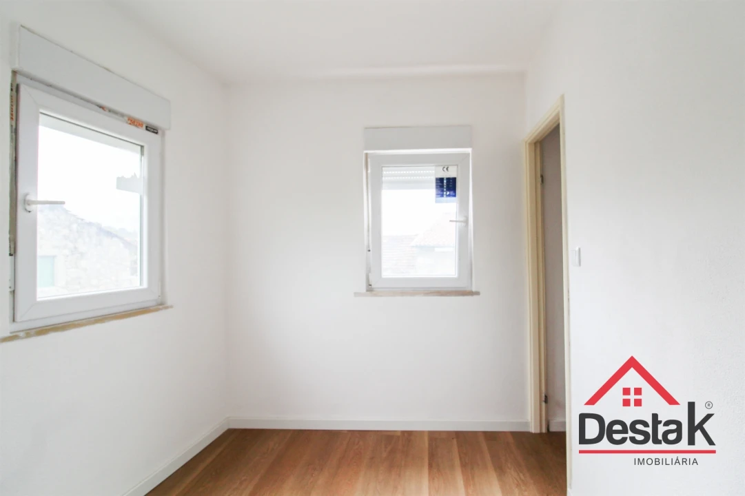 Moradia T2 para Venda em Carvalhais e Candal Foto 10